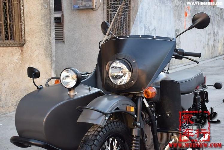 现货销售:2015年乌拉尔侧三轮摩托车 双轮传动